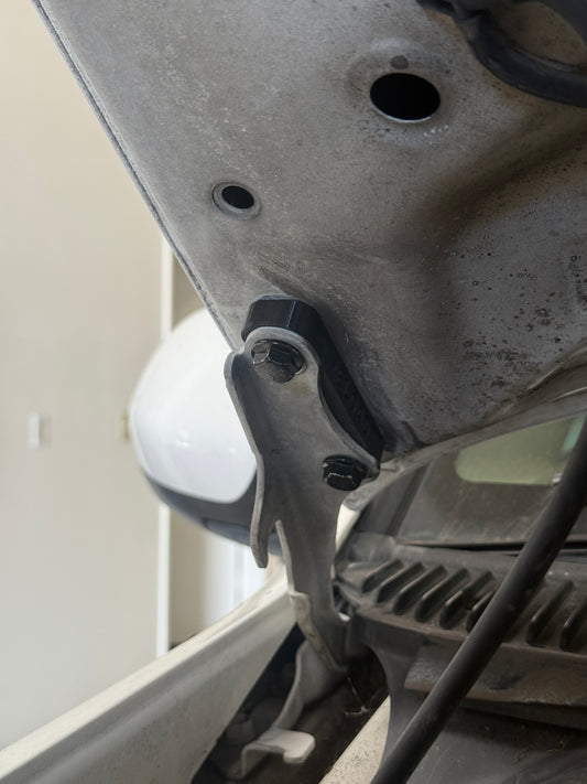 1st gen Tundra Hood Riser Kit