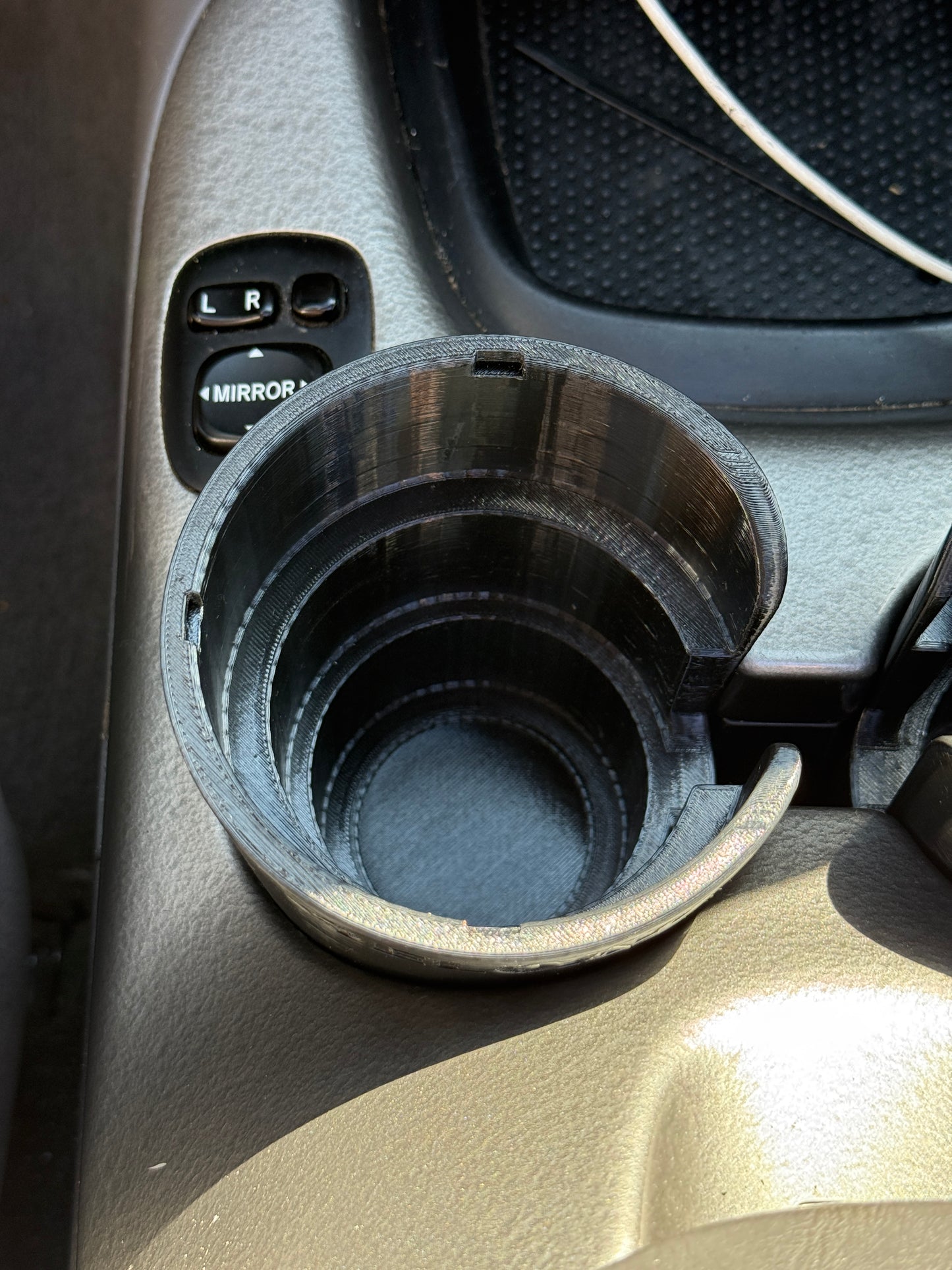 1st gen Sequoia Front Cup Holder