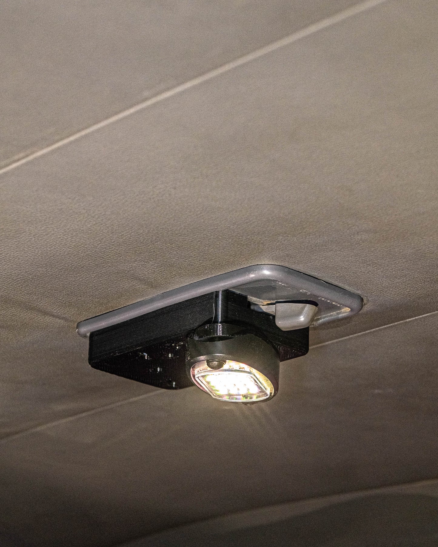 2nd gen 4runner Center Dome Light Upgrade