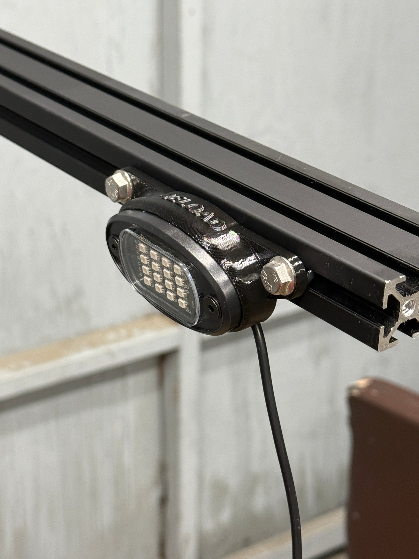 Extrusion Rock Light Mount