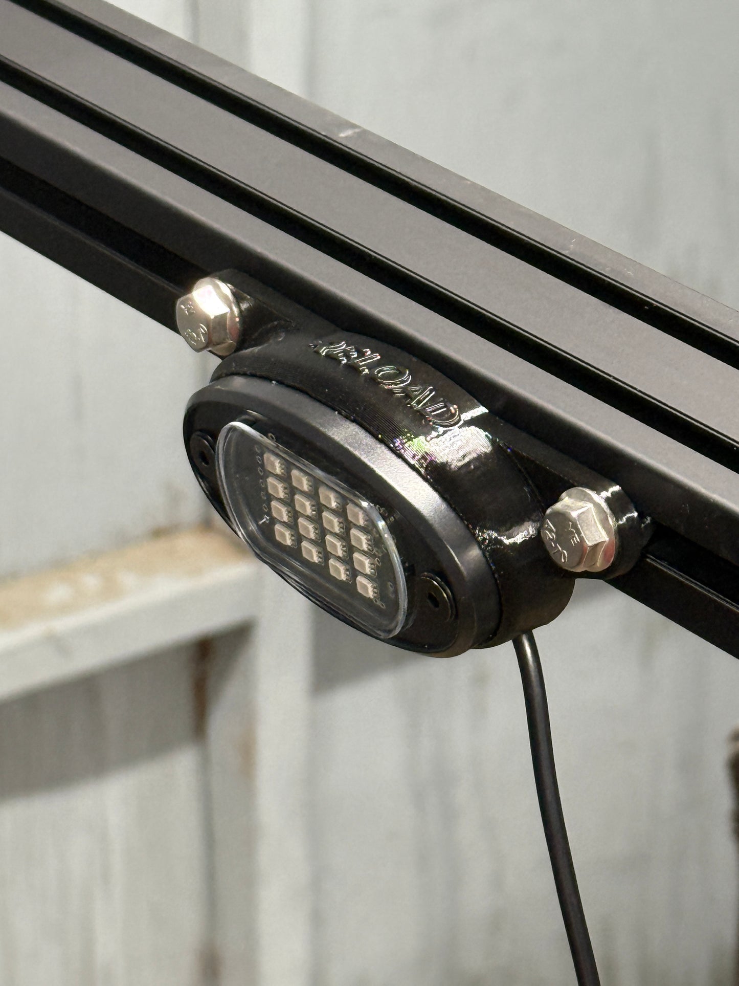 Extrusion Rock Light Mount