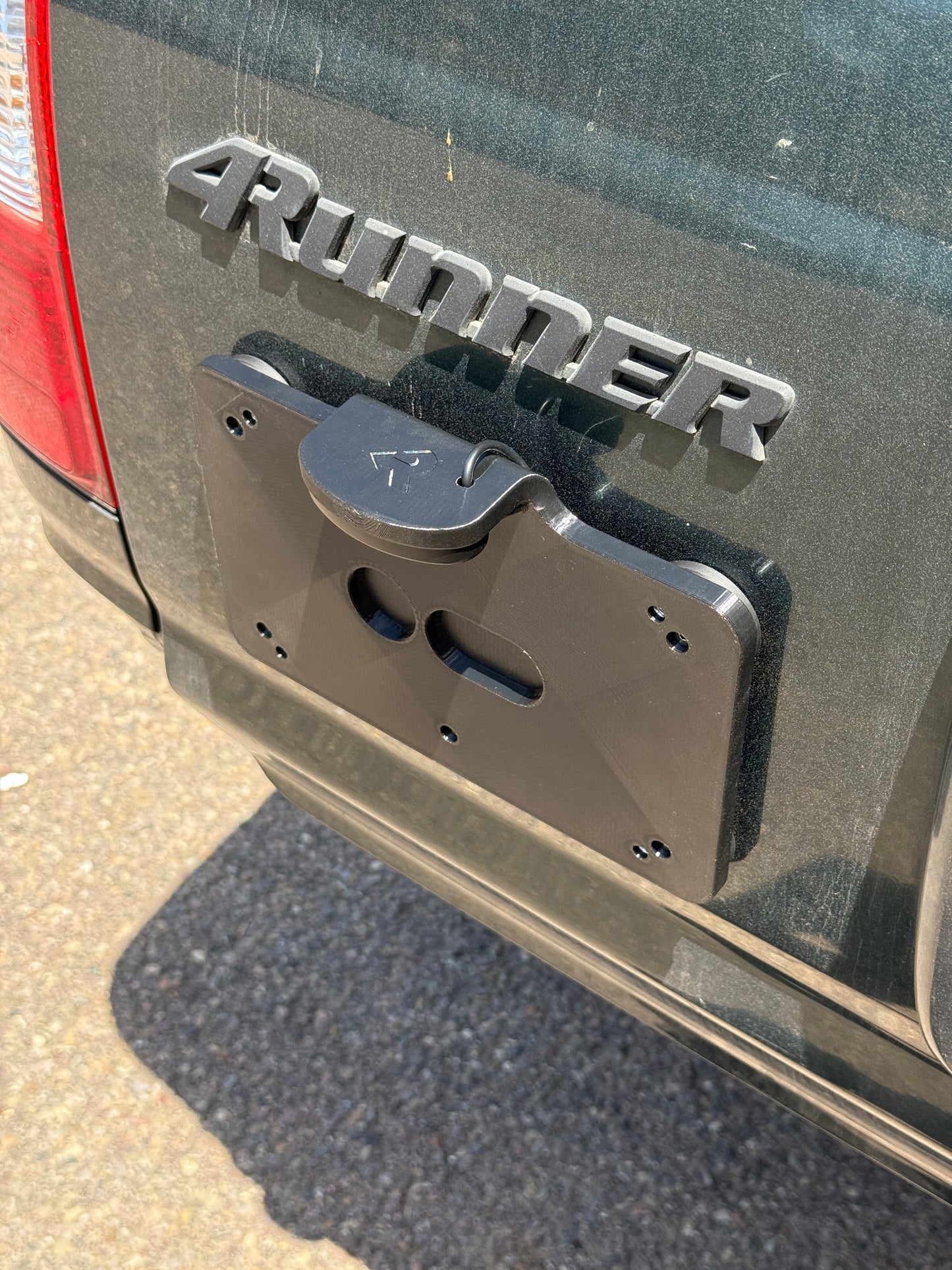 Magnetic License Plate Mount
