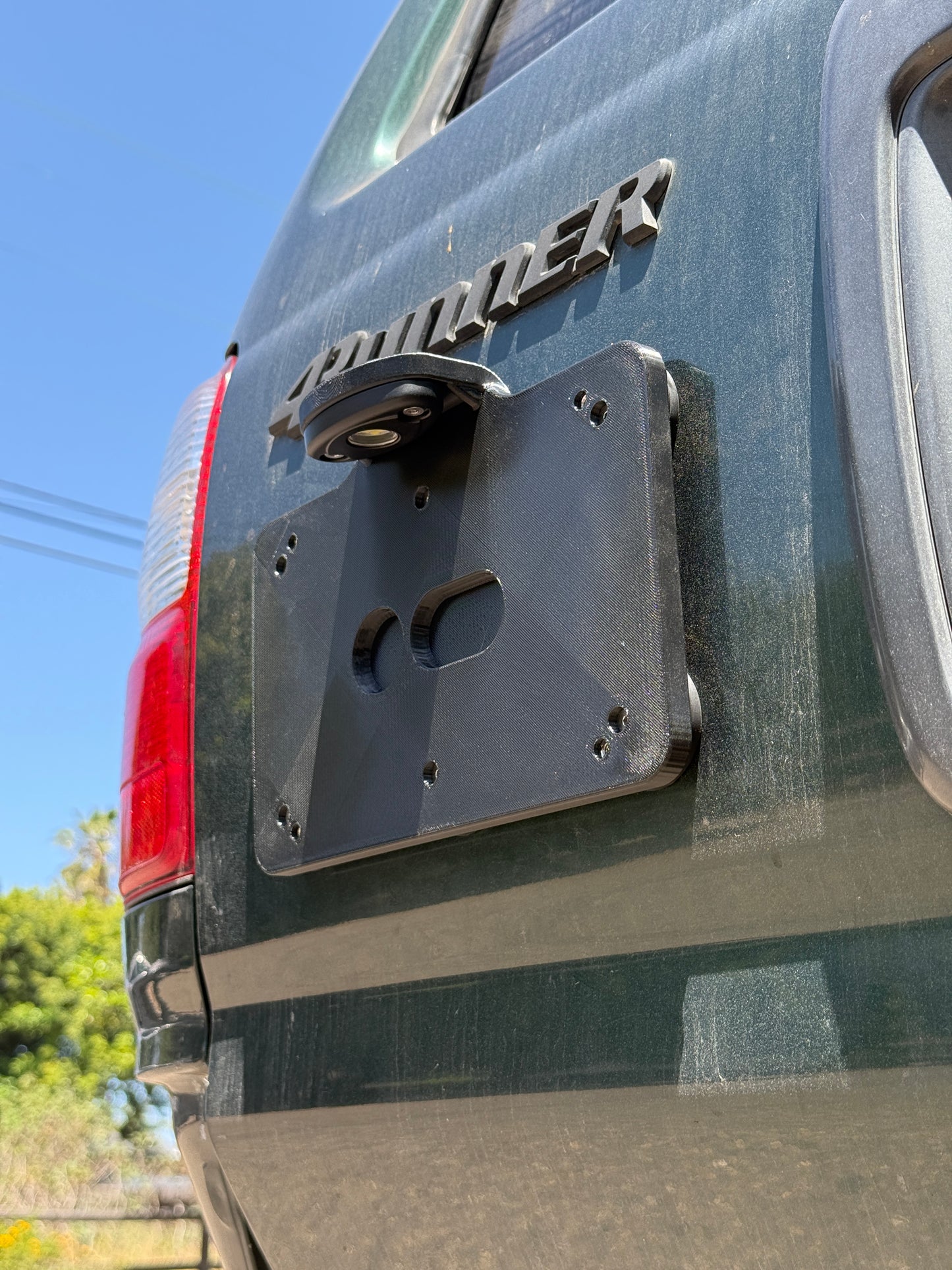 Magnetic License Plate Mount