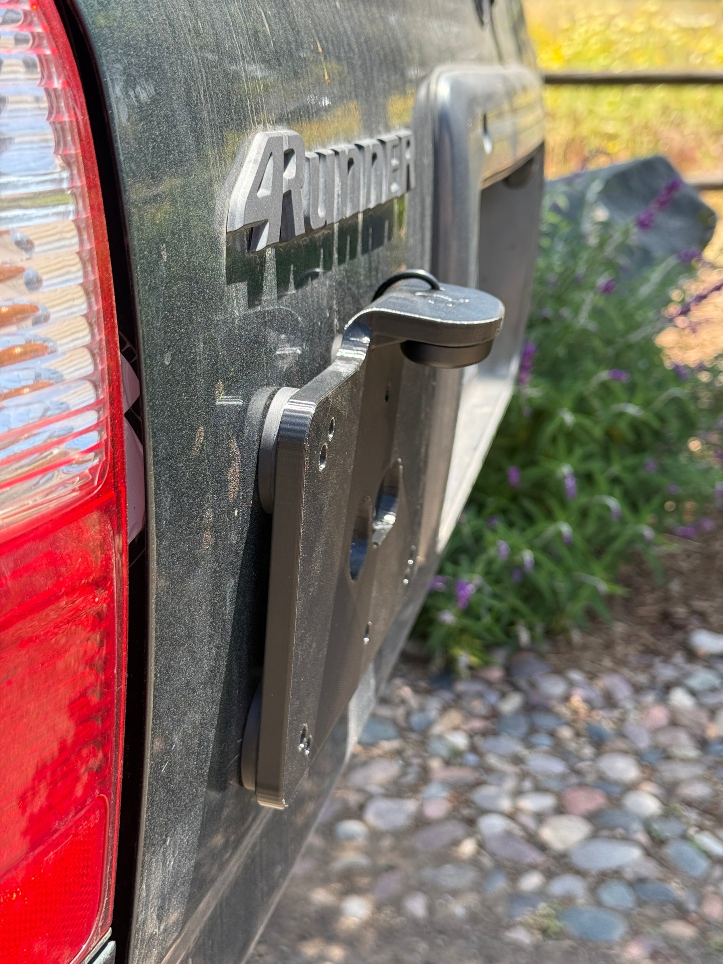 Magnetic License Plate Mount