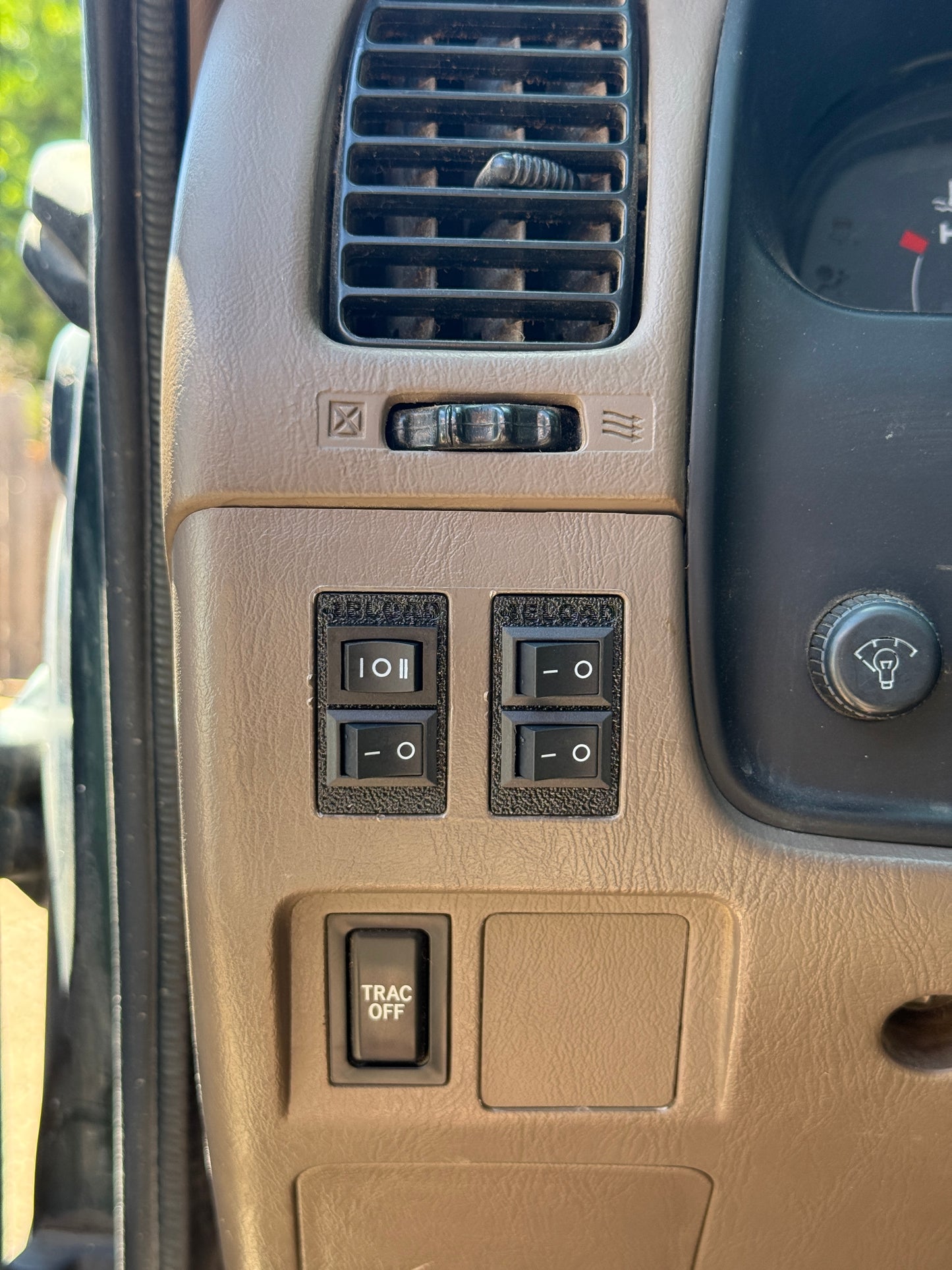 1st gen Tundra Mini Switch Panel