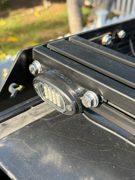 Extrusion Rock Light Mount