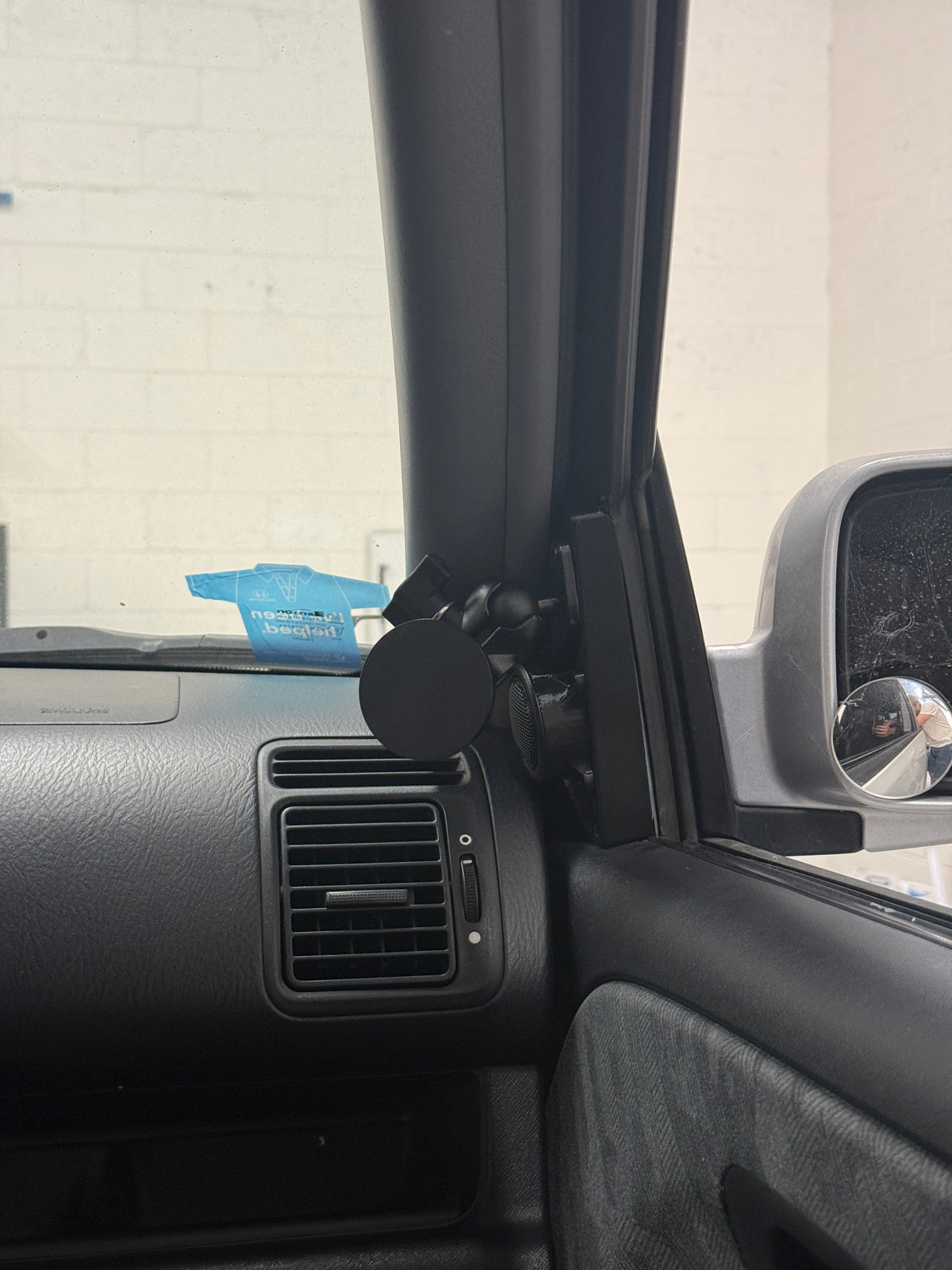2nd Gen CRV Phone & Accessory Door Panel Mount