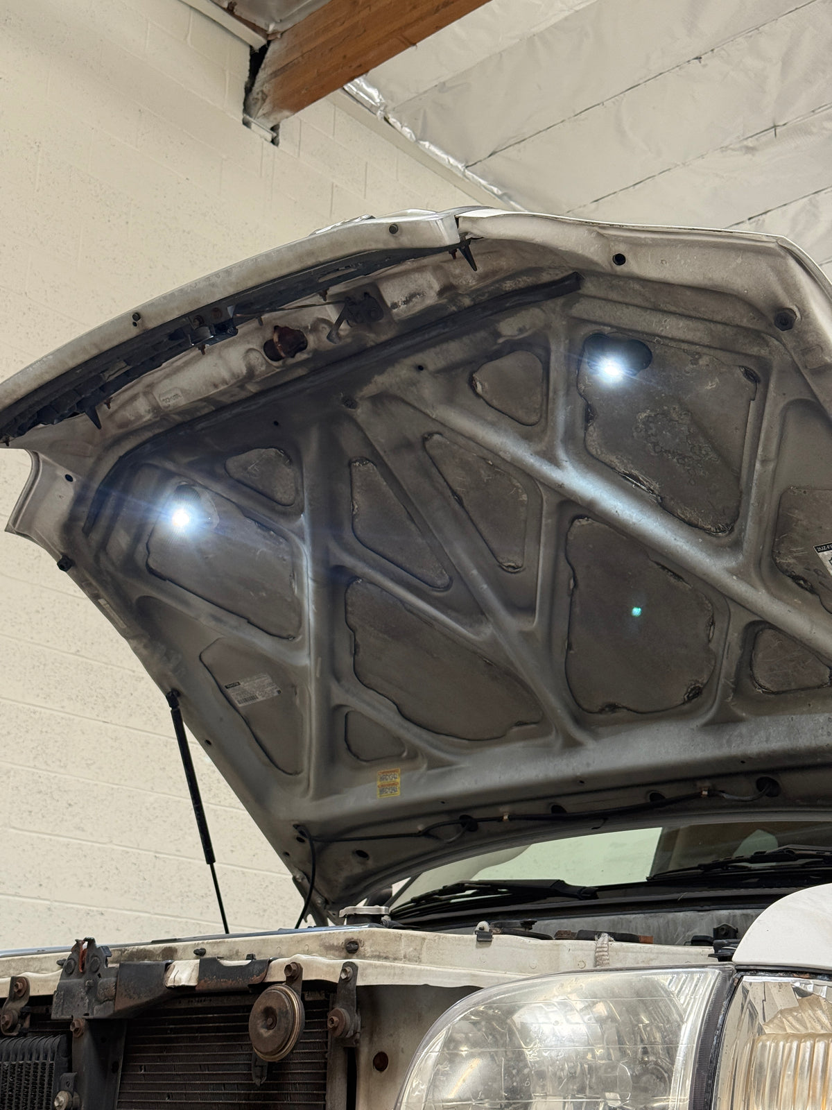 1st gen Tundra Hood Light Kit