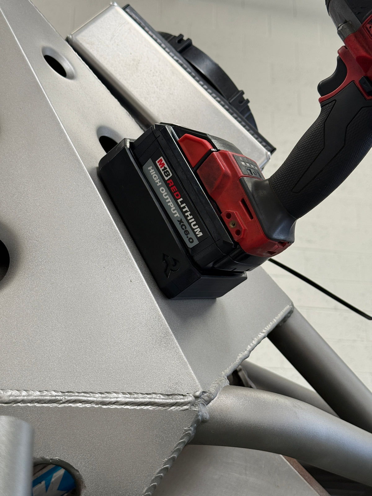 M18 Magnetic Battery Boot