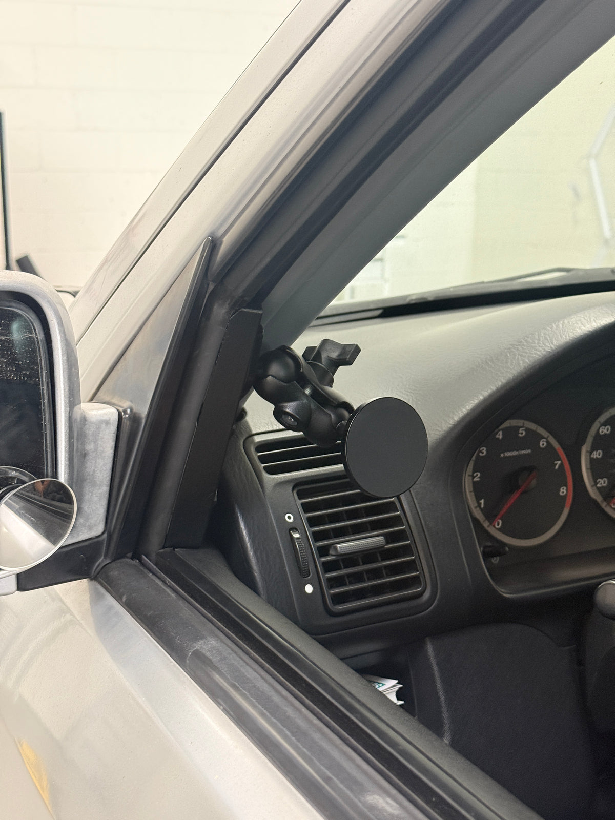 2nd Gen CRV Phone & Accessory Door Panel Mount