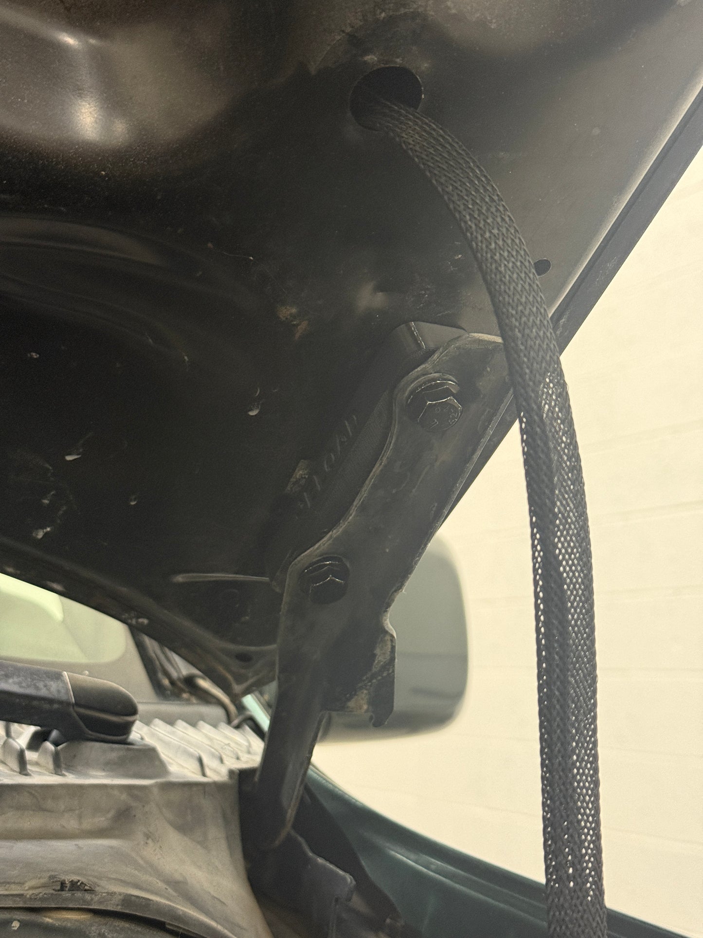3rd gen 4runner Hood Riser Kit