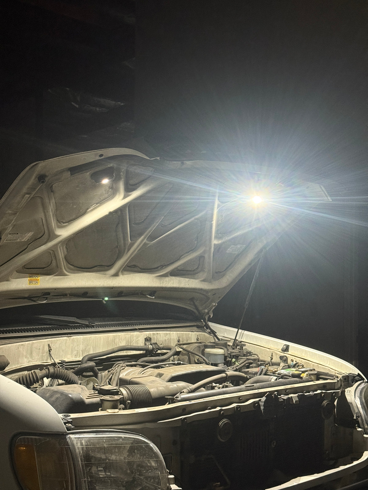 1st gen Tundra Hood Light Kit