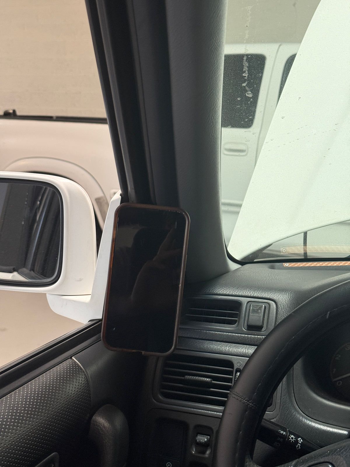 1st Gen CRV Phone & Accessory Door Panel Mount