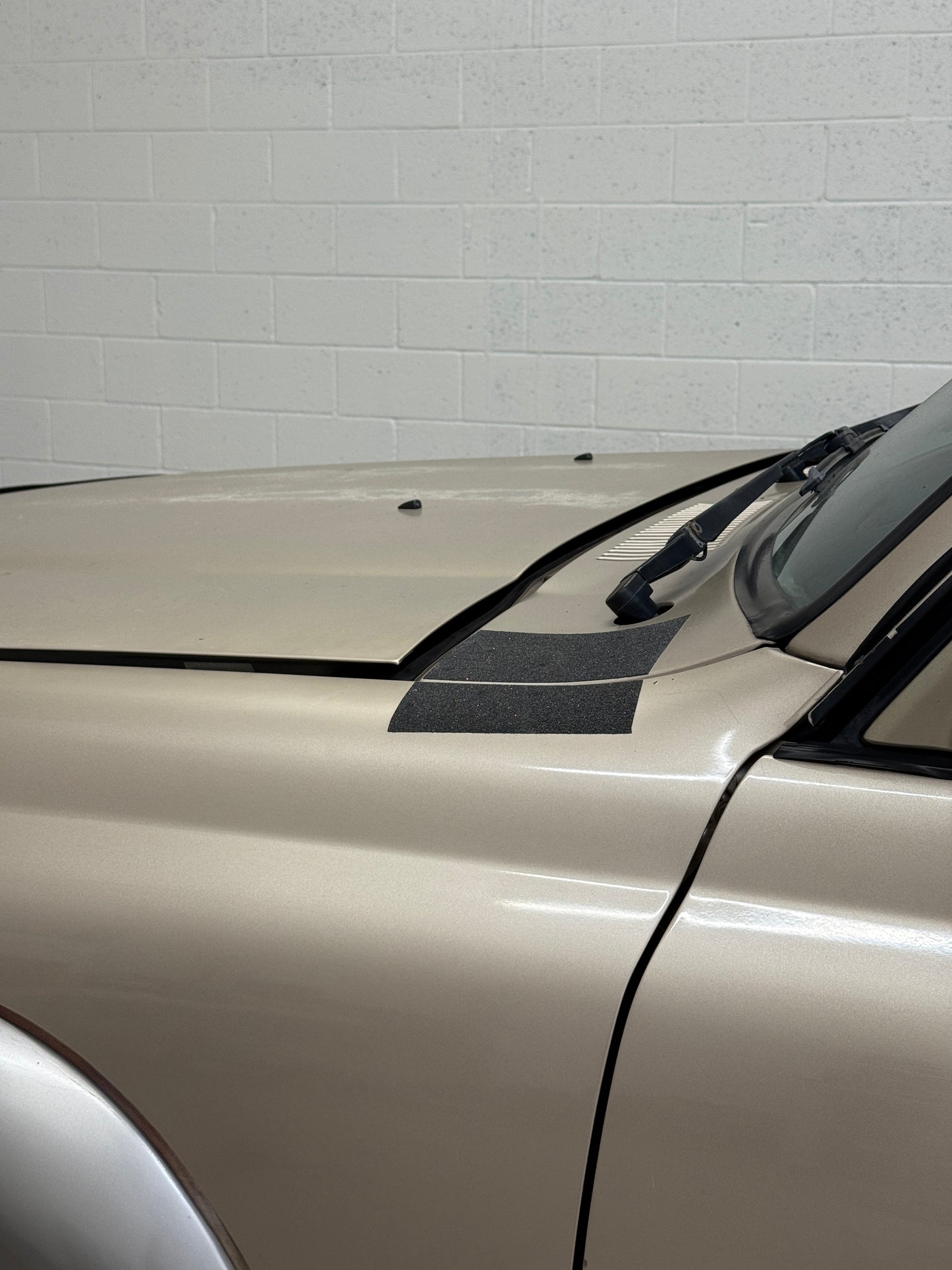 80 Series Hood Riser Kits