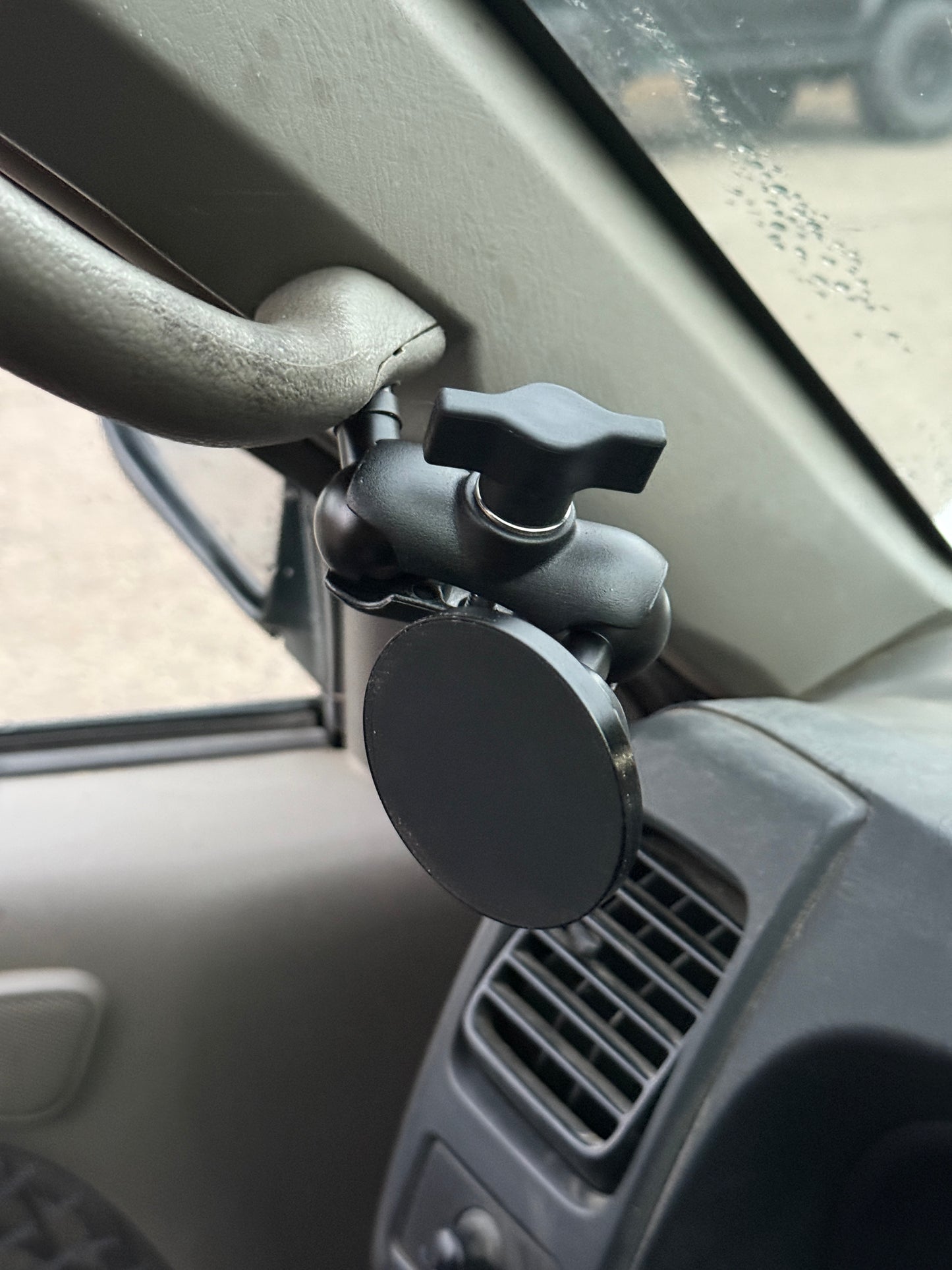 1st Gen Nissan Xterra A-Pillar Mount | OEM Upgrade